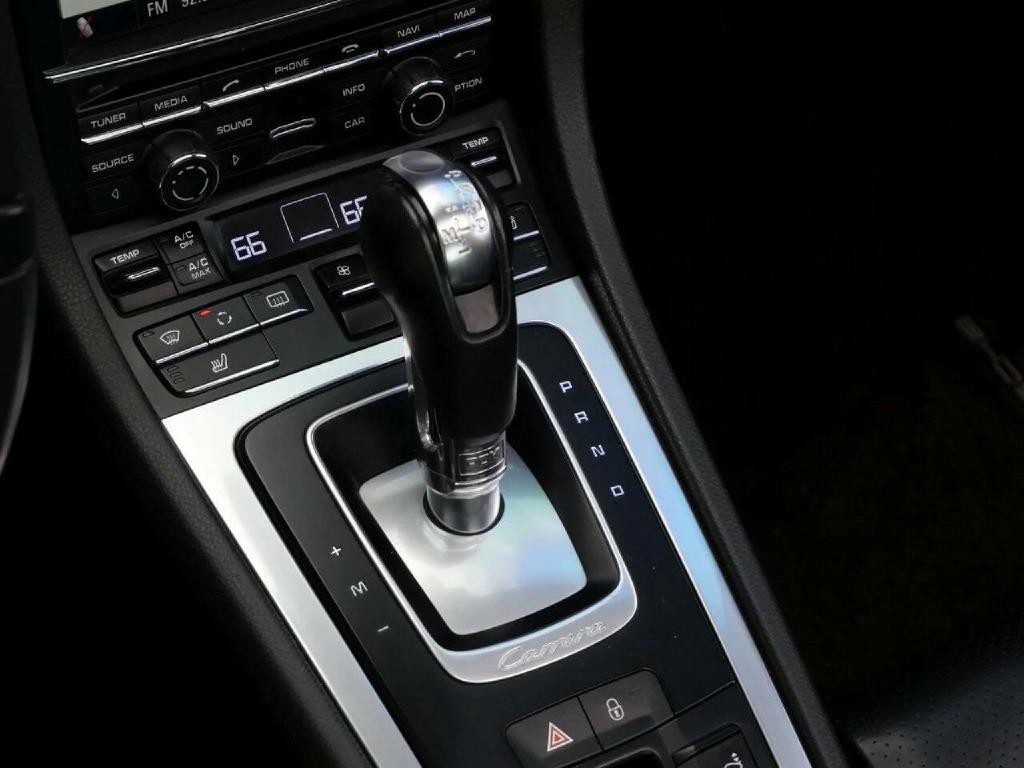 2013 Porsche 911 Image 12