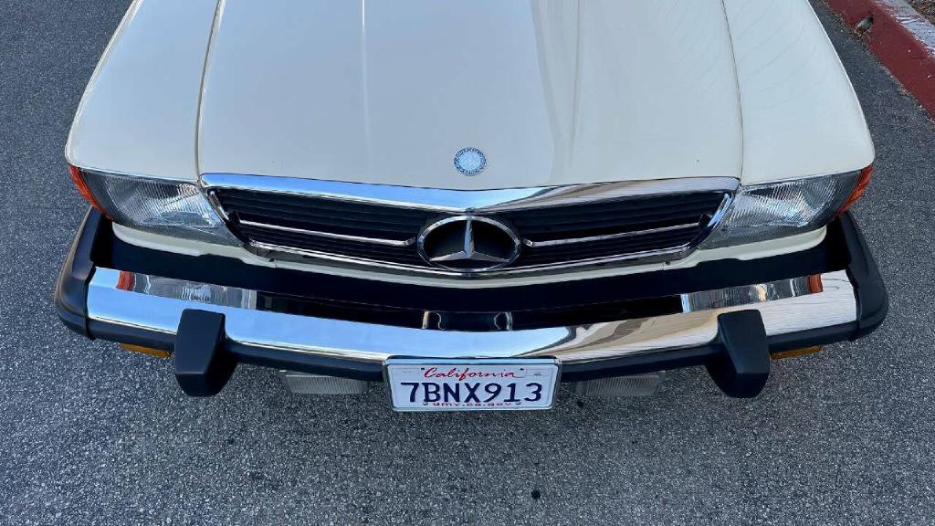 1983 Mercedes-Benz 380-Class Image 3