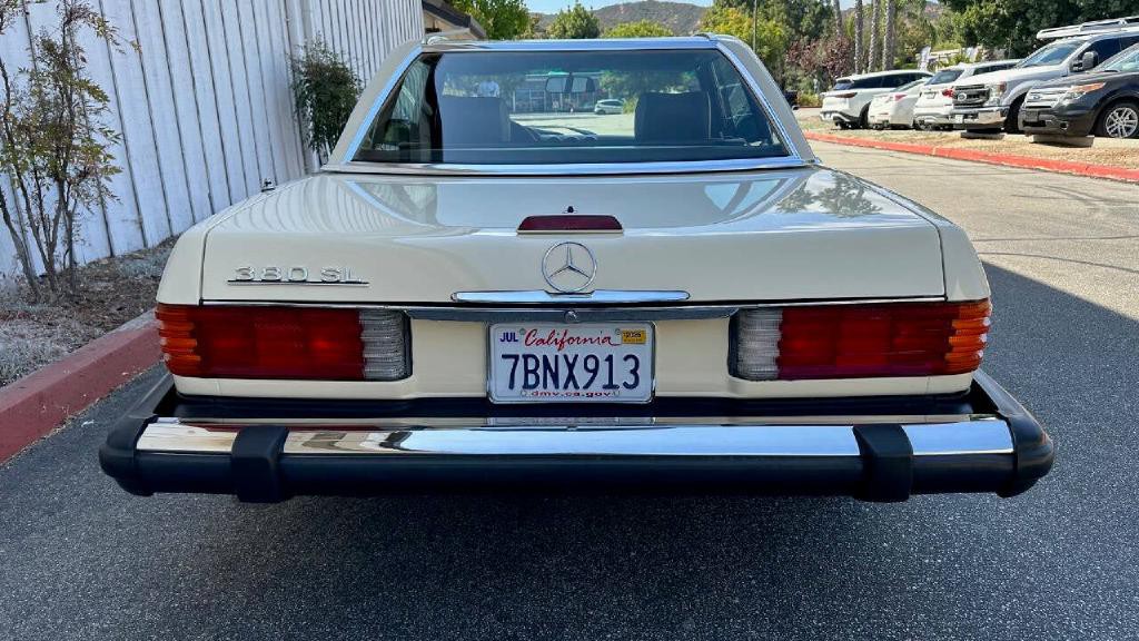 1983 Mercedes-Benz 380-Class Image 8