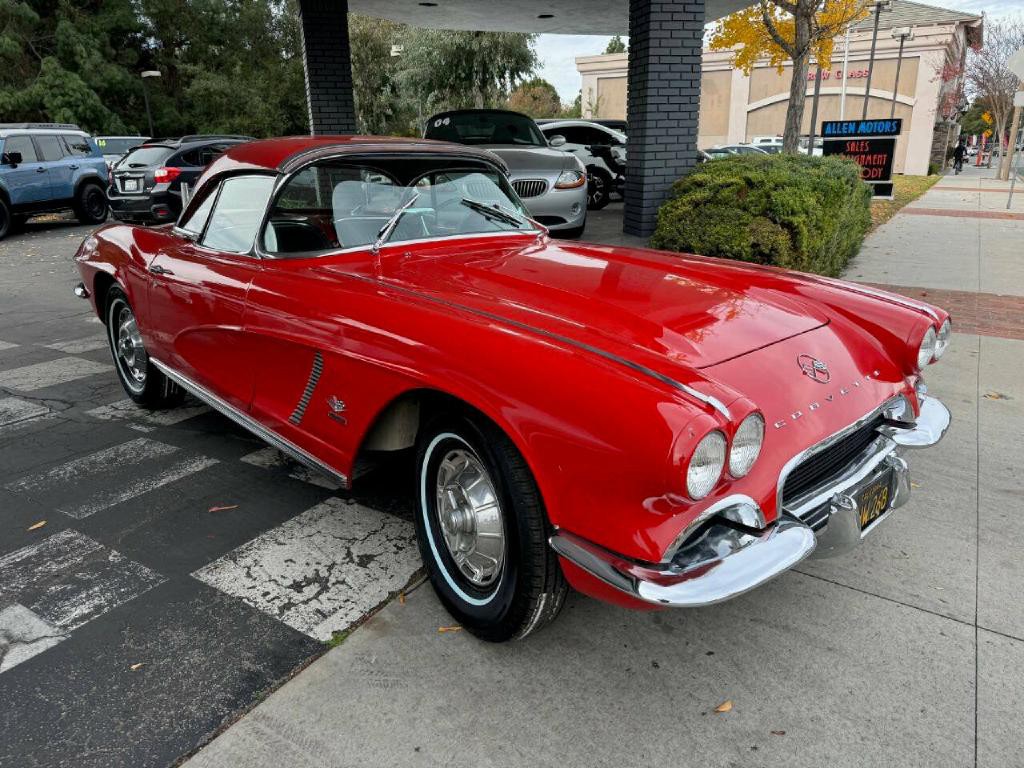 1962 Chevrolet Corvette Image 2