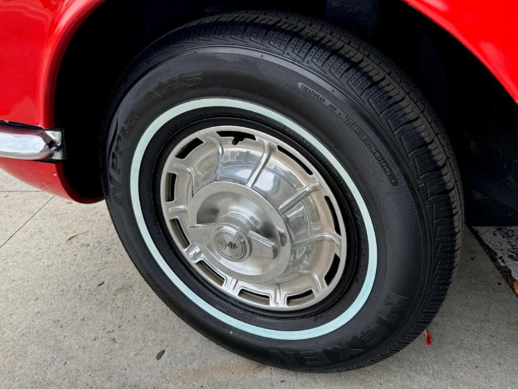 1962 Chevrolet Corvette Image 8