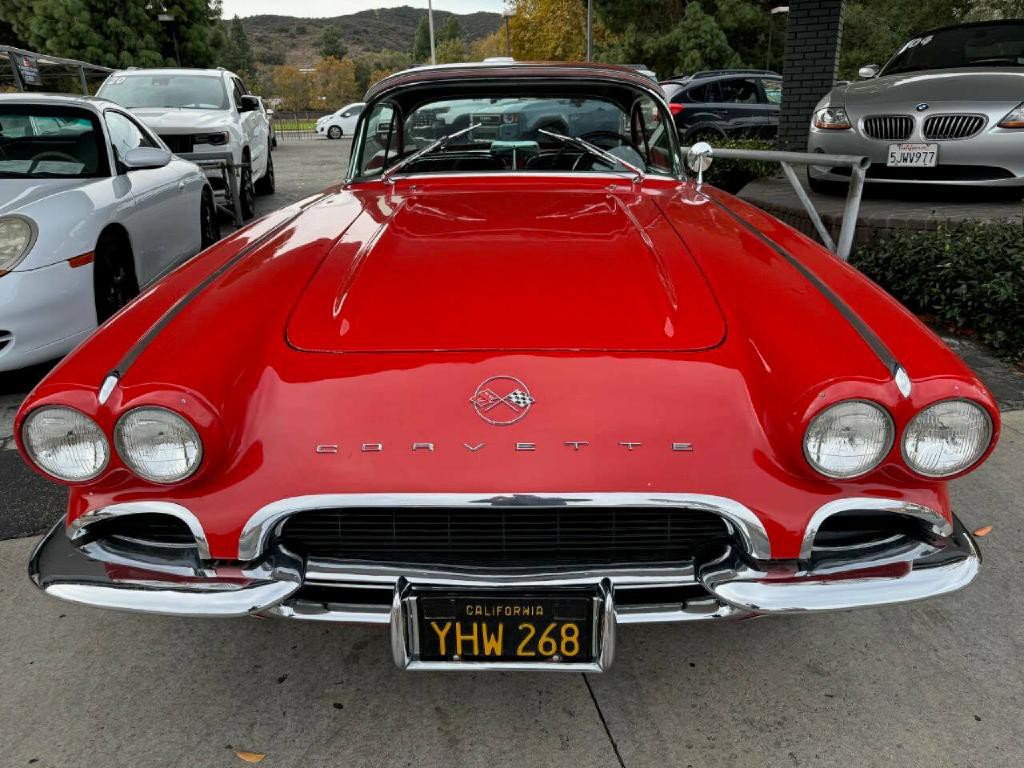 1962 Chevrolet Corvette Image 10