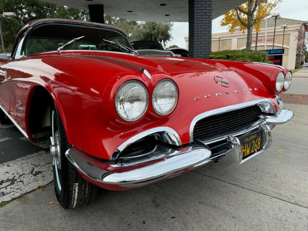 1962 Chevrolet Corvette Image 11
