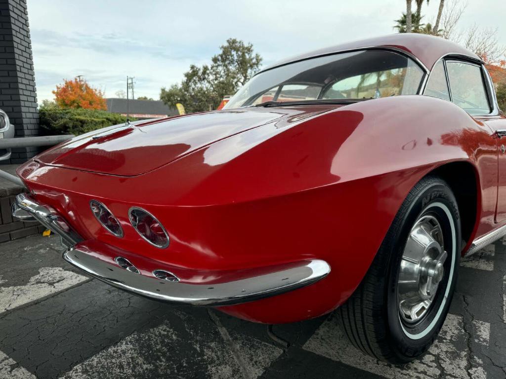 1962 Chevrolet Corvette Image 15