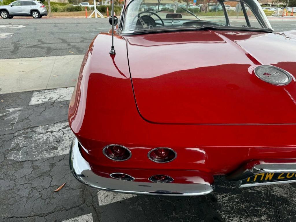 1962 Chevrolet Corvette Image 25