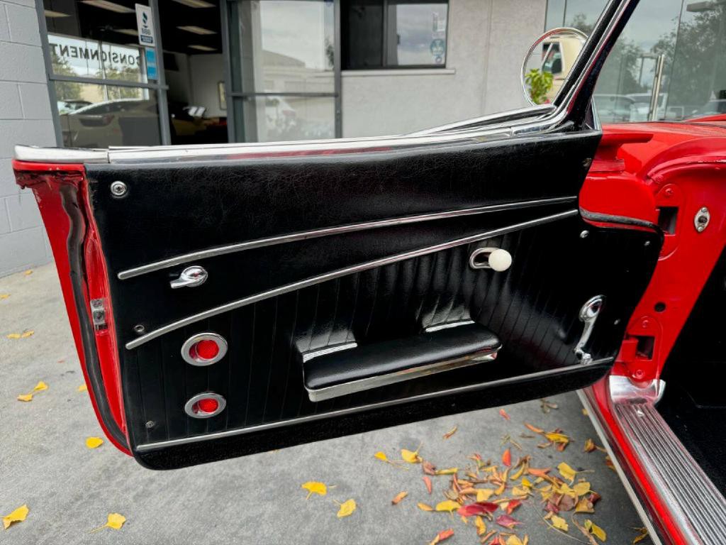 1962 Chevrolet Corvette Image 30