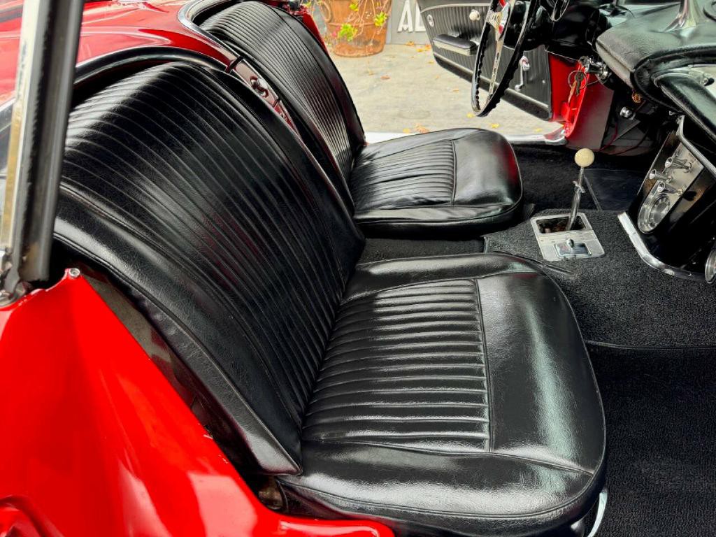 1962 Chevrolet Corvette Image 35