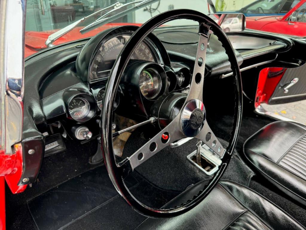 1962 Chevrolet Corvette Image 38