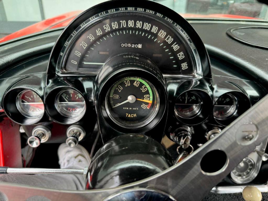 1962 Chevrolet Corvette Image 40