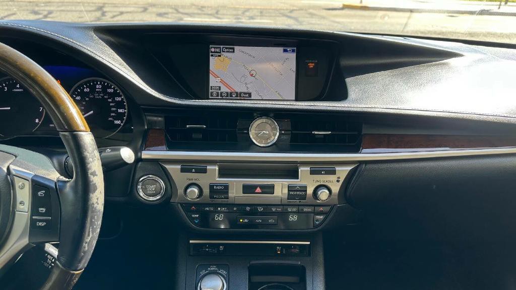 2015 Lexus ES 350 Image 11