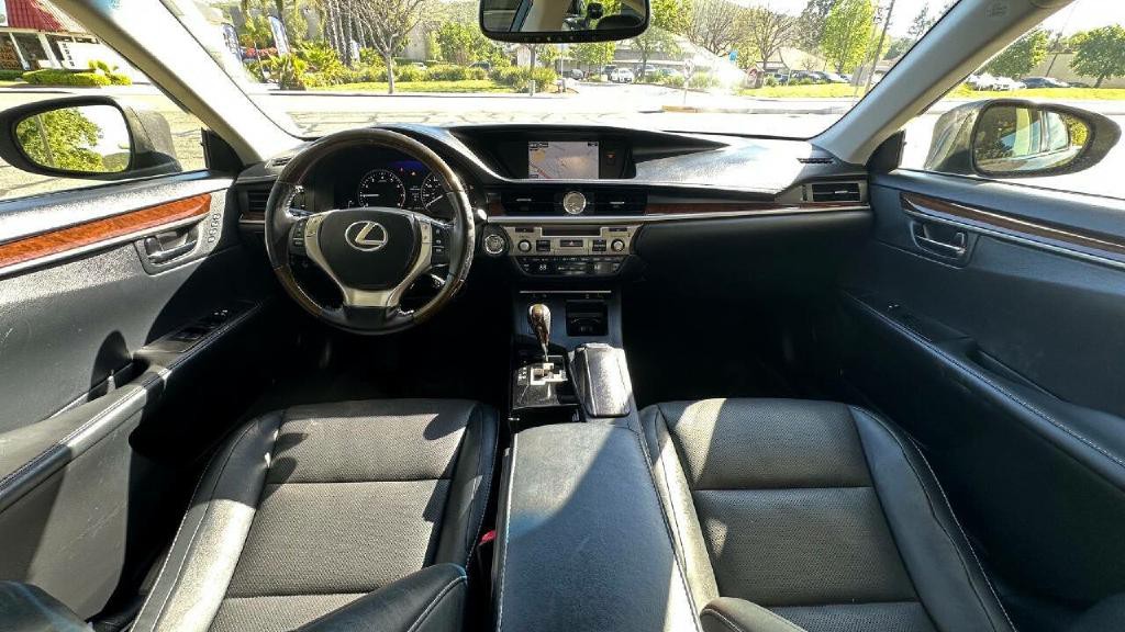 2015 Lexus ES 350 Image 13