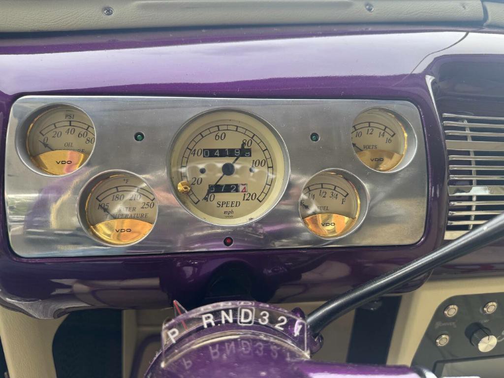 1940 Ford Coupe Image 15