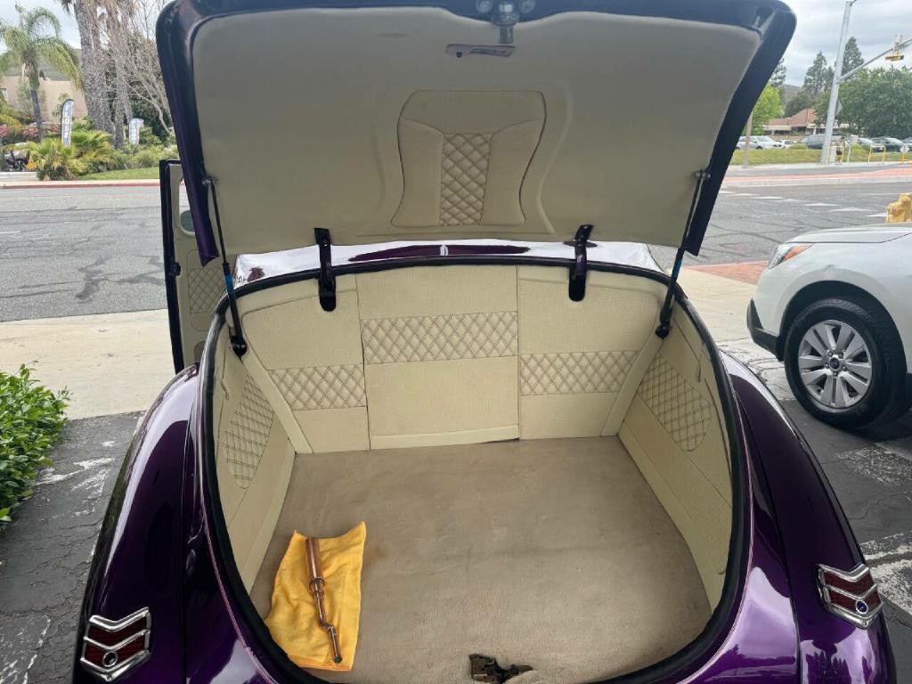 1940 Ford Coupe Image 21