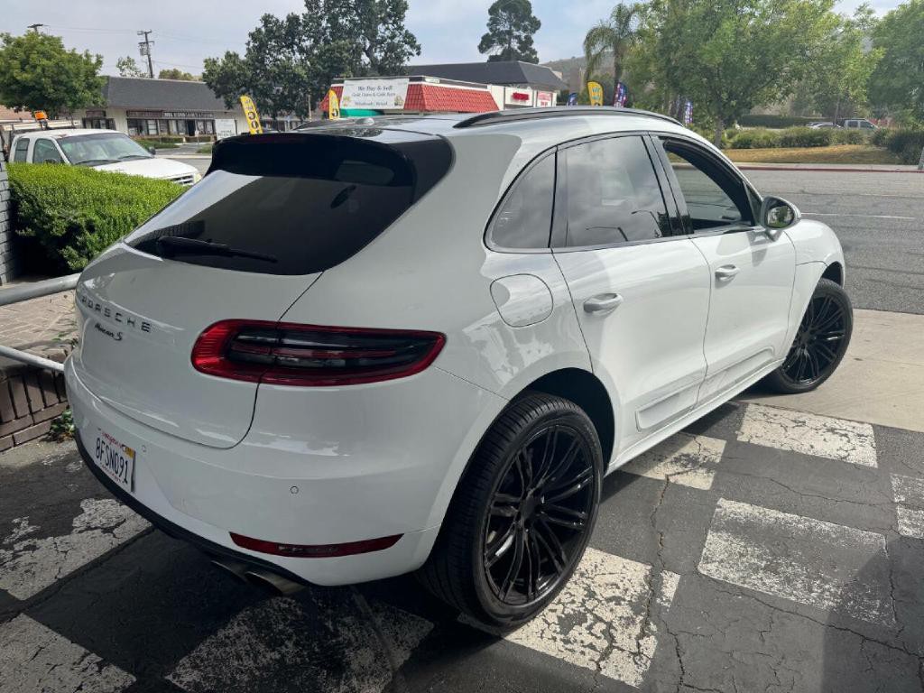 2018 Porsche Macan Image 3