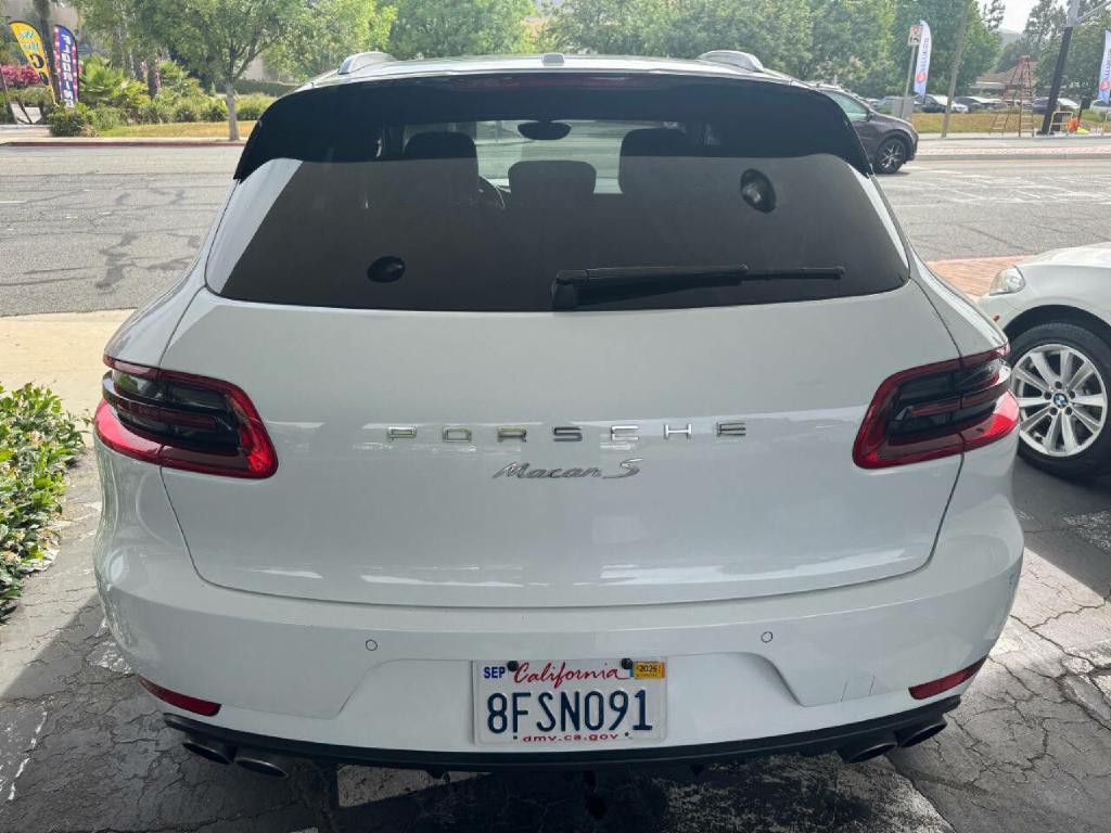 2018 Porsche Macan Image 9