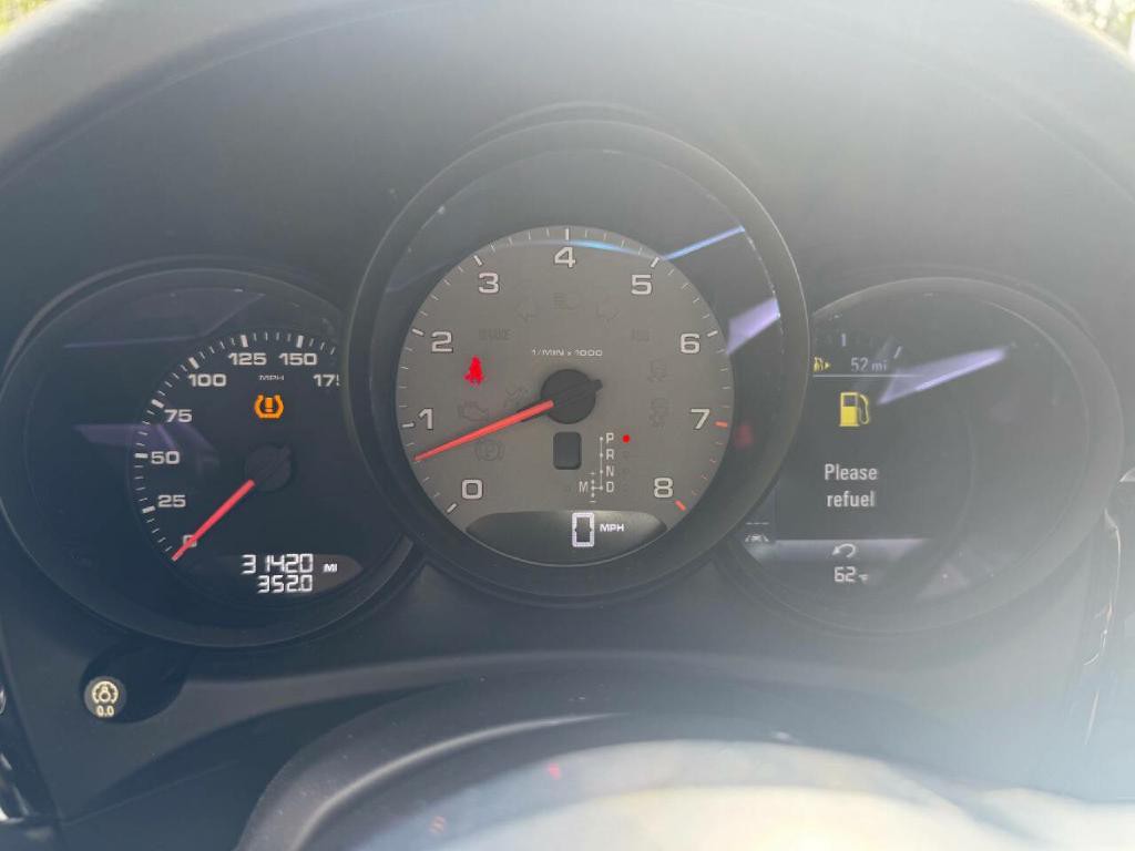 2018 Porsche Macan Image 12