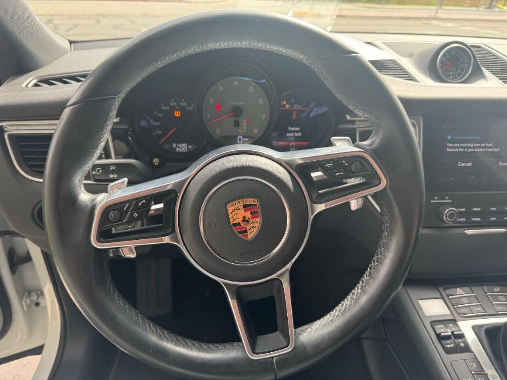 2018 Porsche Macan Image 13