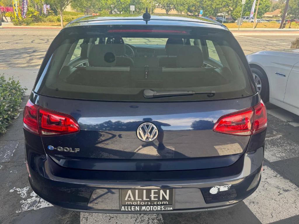 2016 Volkswagen Golf Image 9
