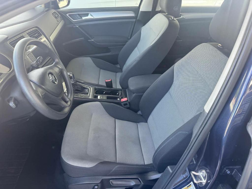 2016 Volkswagen Golf Image 11