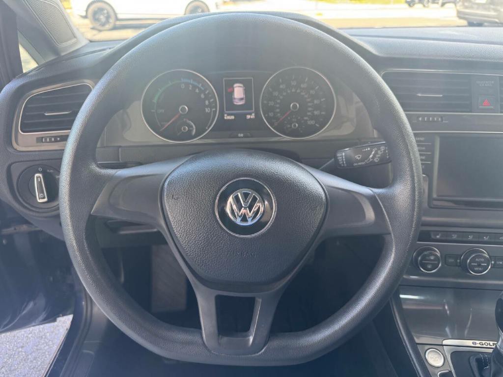 2016 Volkswagen Golf Image 13