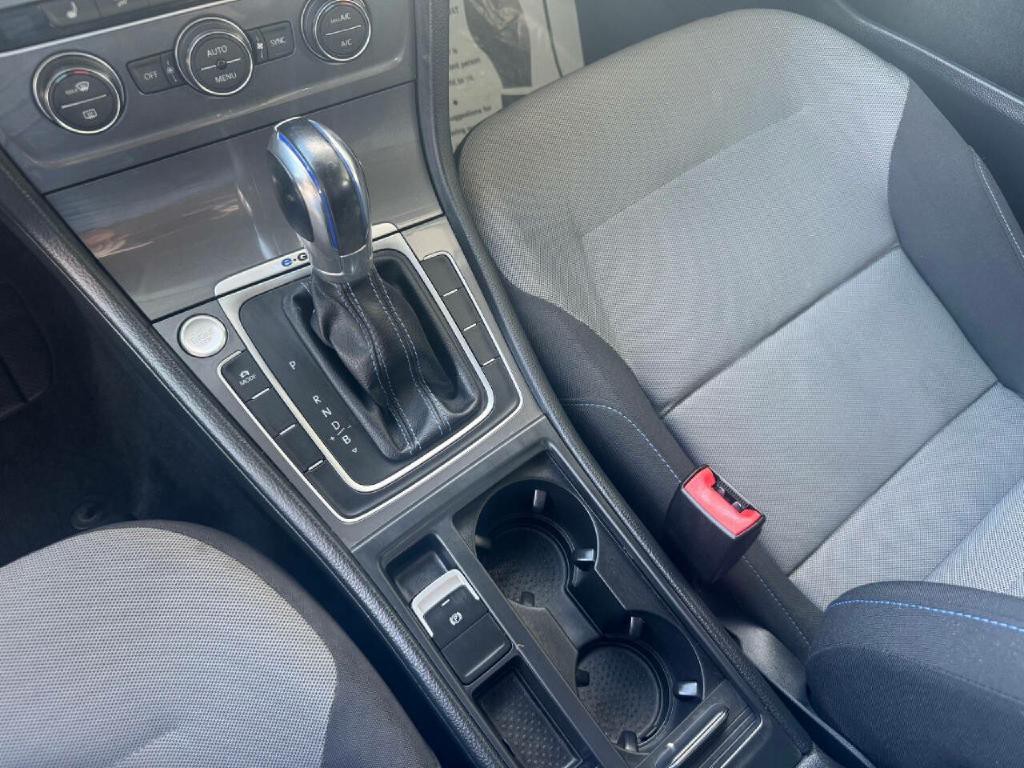 2016 Volkswagen Golf Image 15