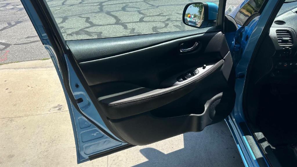 2013 Nissan Leaf Image 10