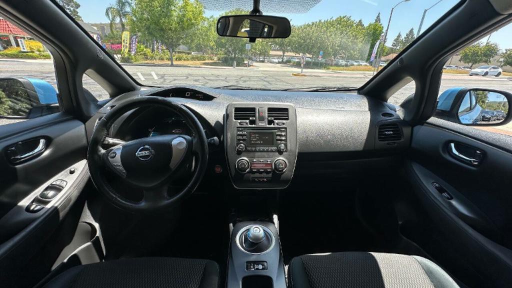 2013 Nissan Leaf Image 17