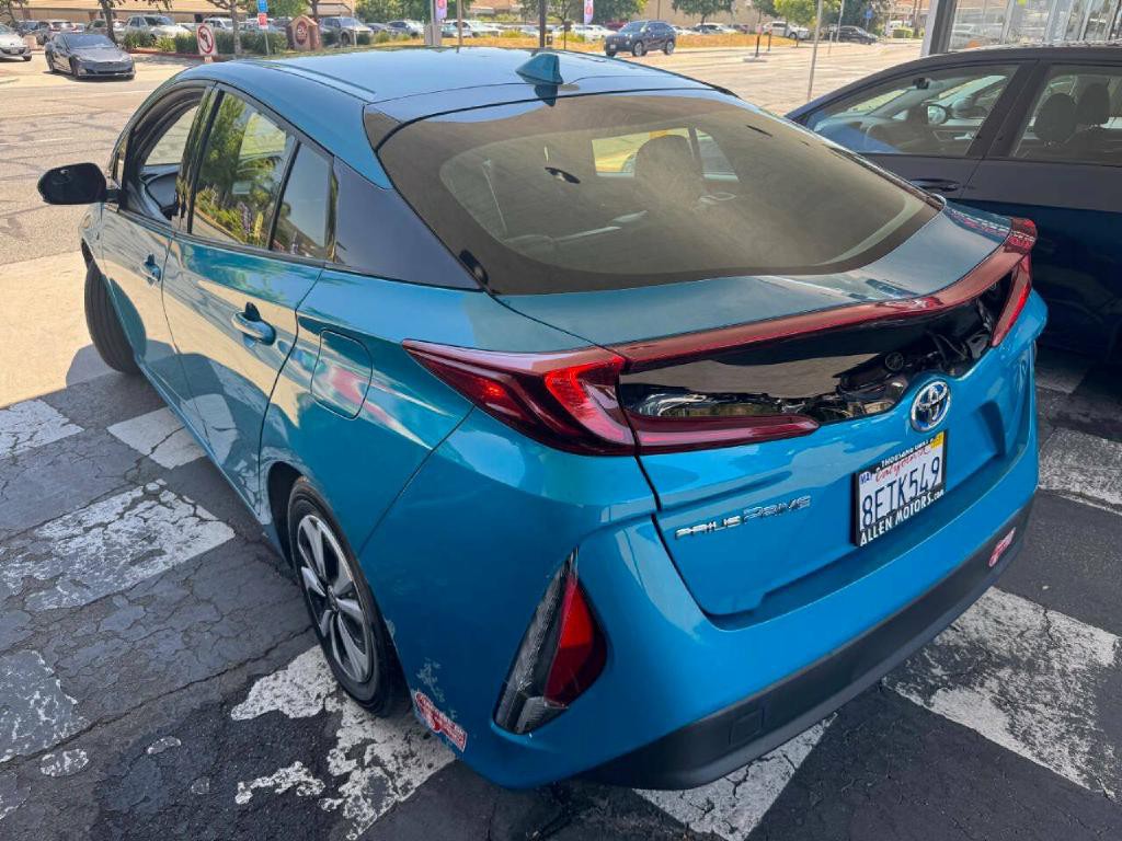 2017 Toyota Prius Image 4