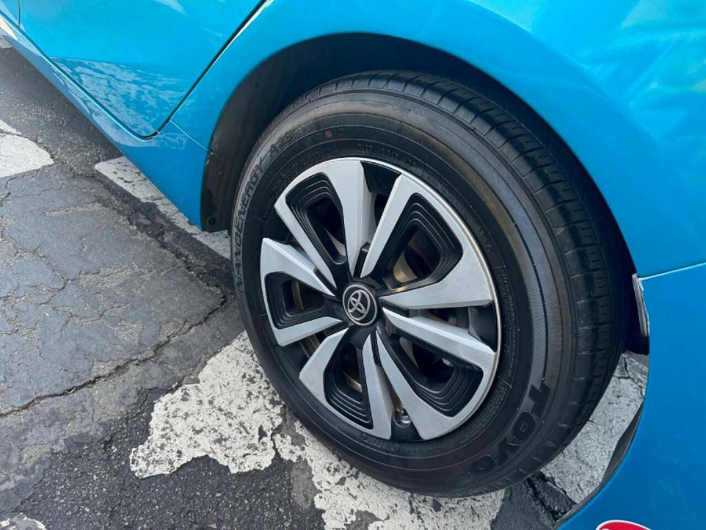 2017 Toyota Prius Image 5