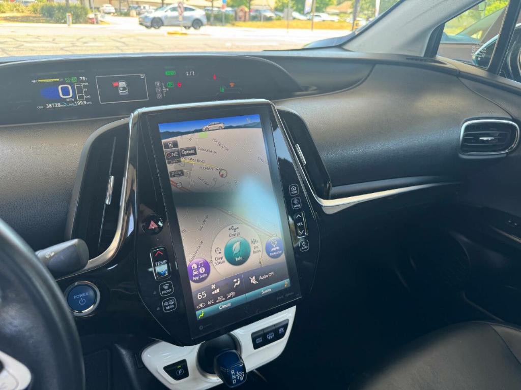2017 Toyota Prius Image 13