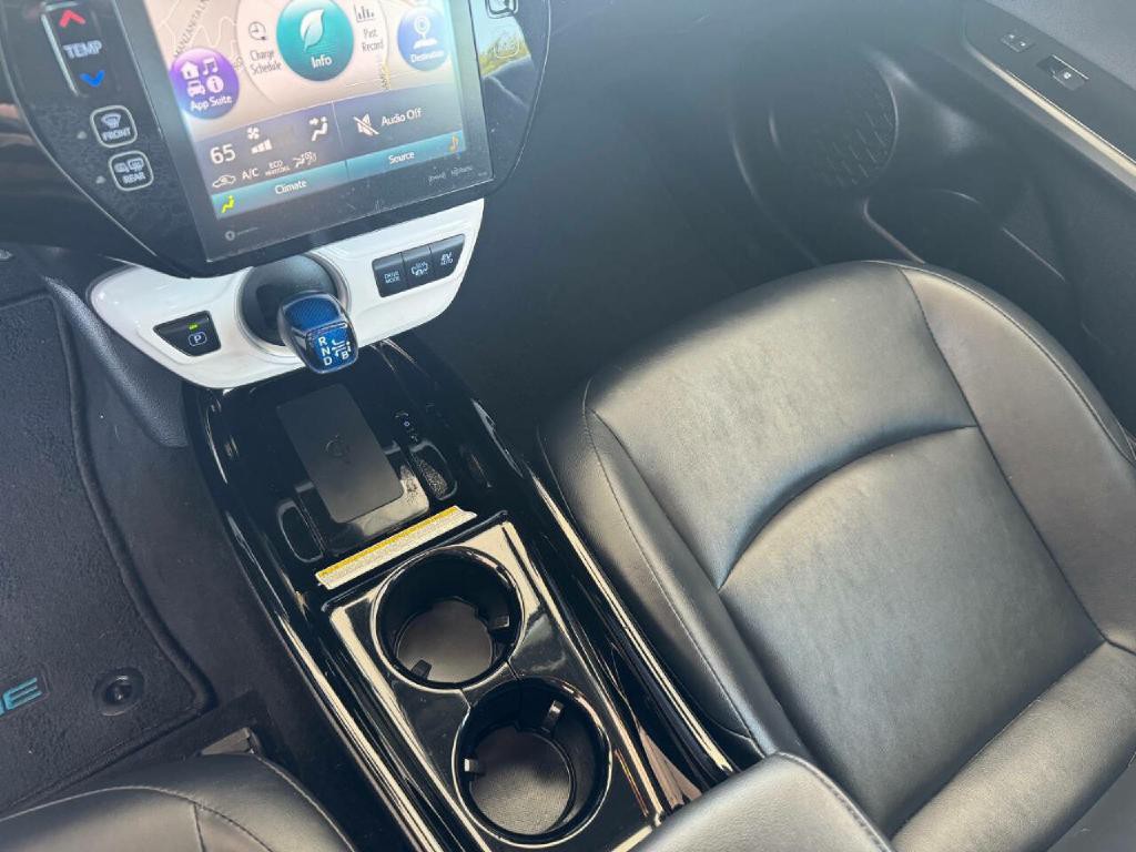2017 Toyota Prius Image 14