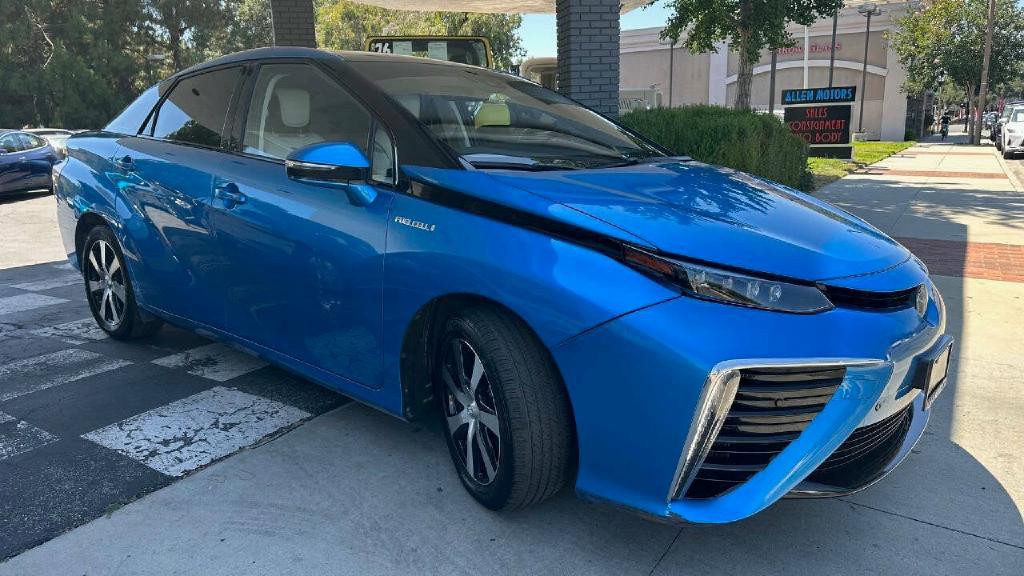 2019 Toyota Mirai Image 3