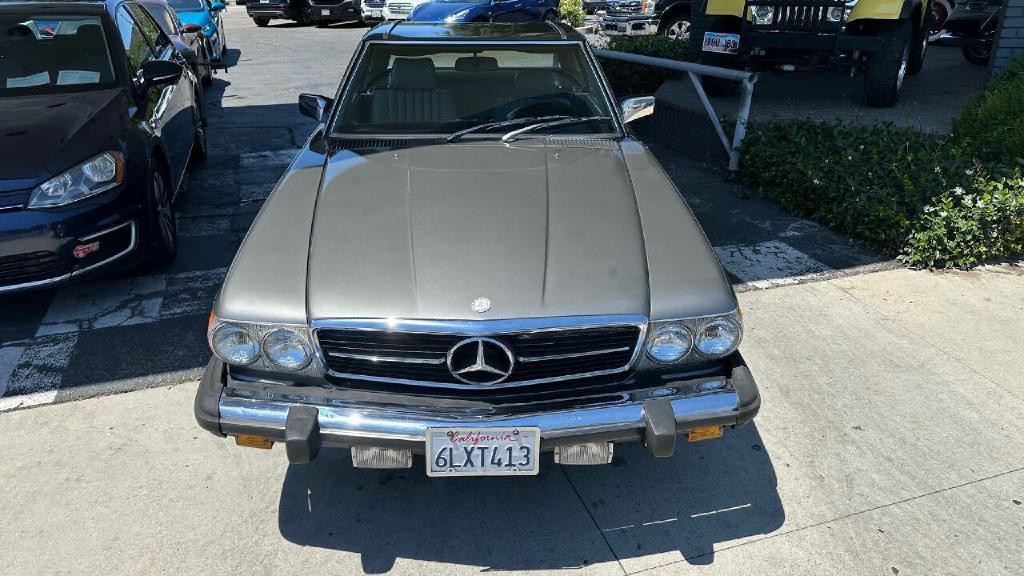 1985 Mercedes-Benz 380-Class Image 3