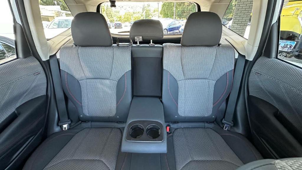 2022 Subaru Forester Image 16