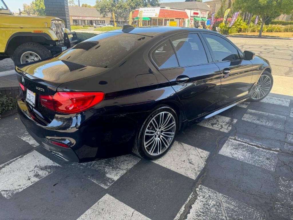 2017 BMW 5 Series Image 3