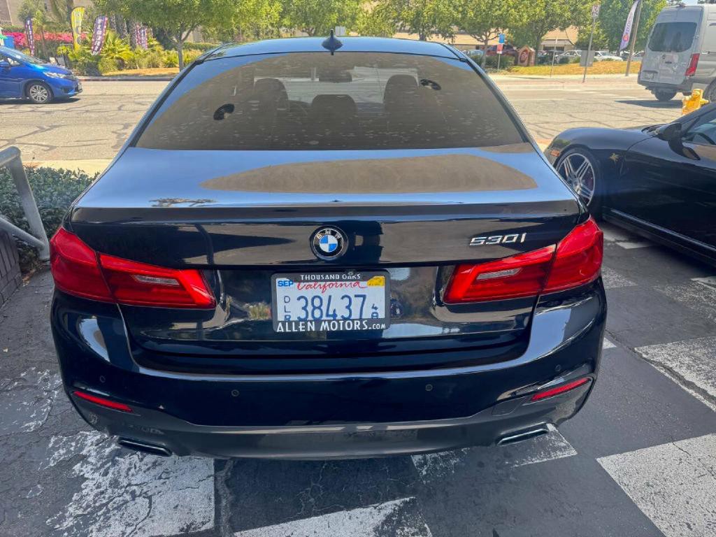 2017 BMW 5 Series Image 8