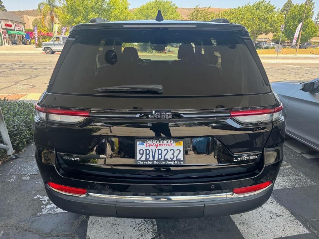 2022 Jeep Grand Cherokee Image 8
