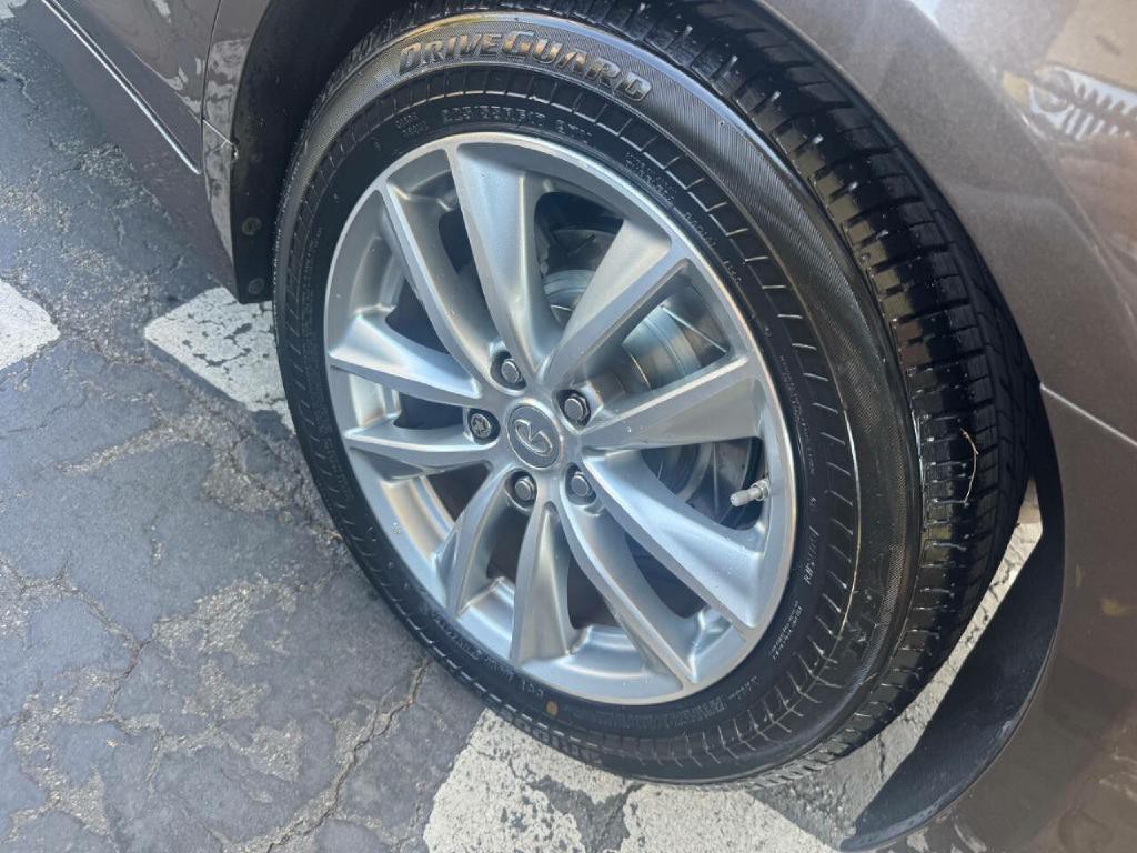 2014 INFINITI Q50 Image 5