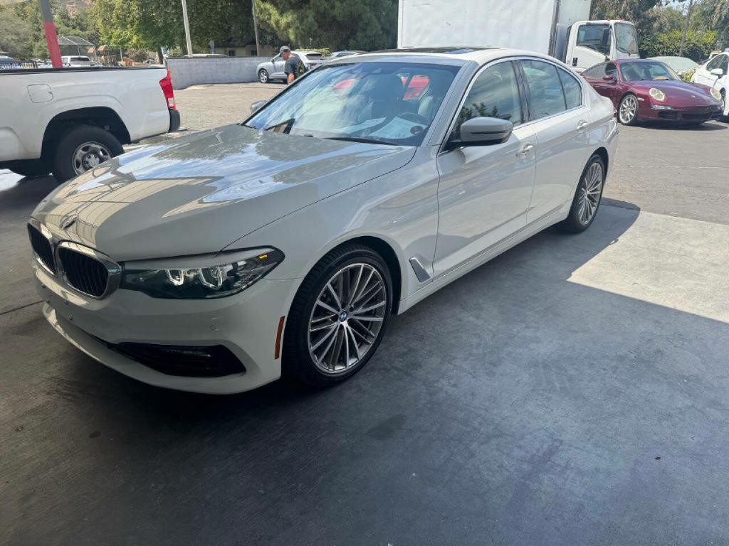 2018 BMW 5 Series Image 1