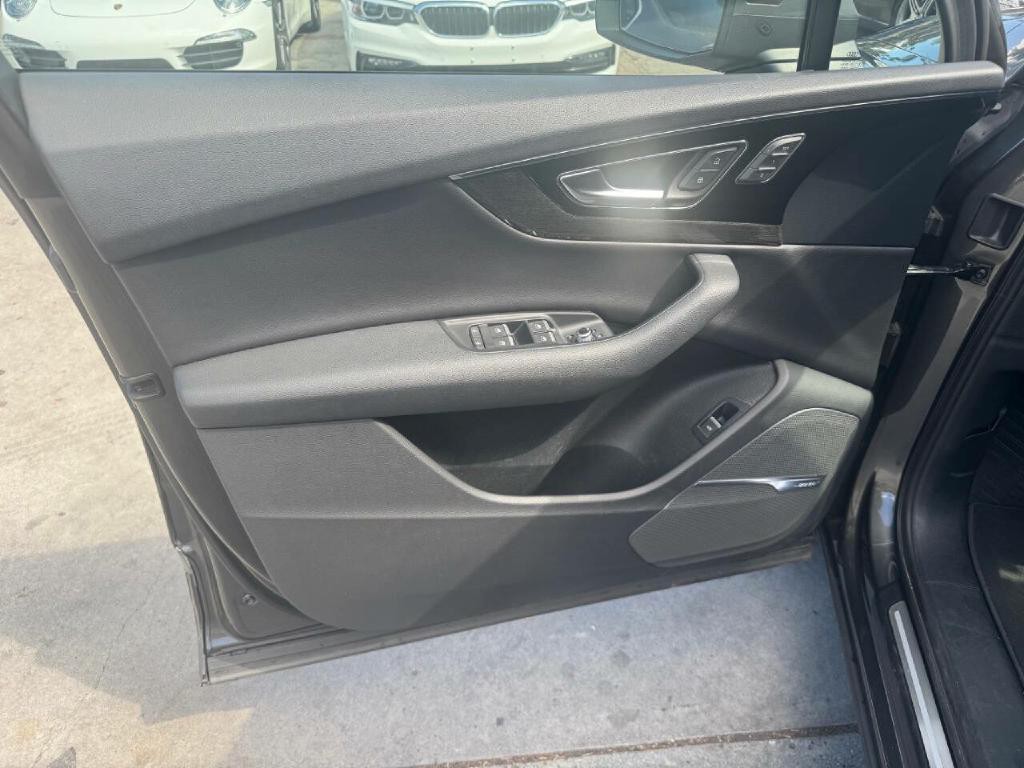 2018 Audi Q7 Image 11