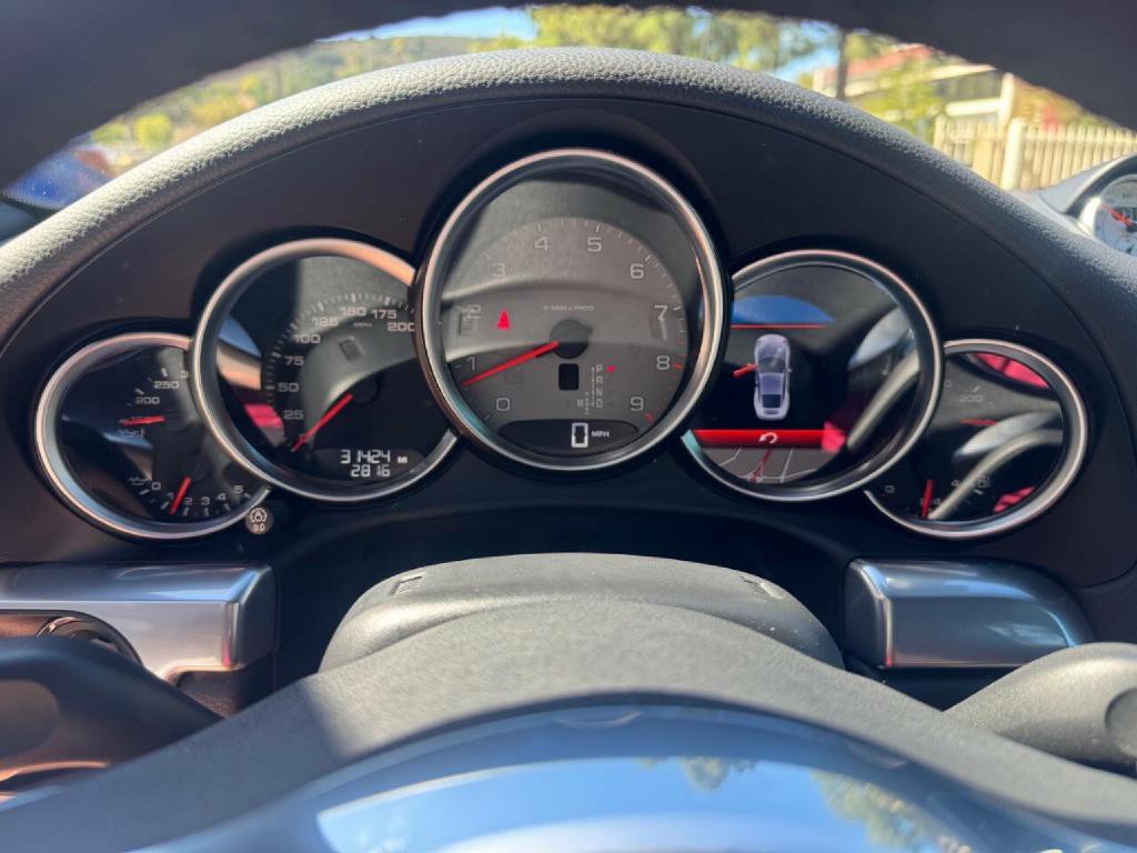 2012 Porsche 911 Image 13