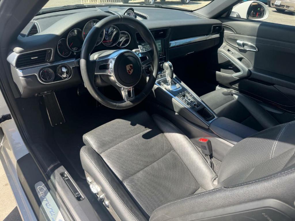 2012 Porsche 911 Image 19