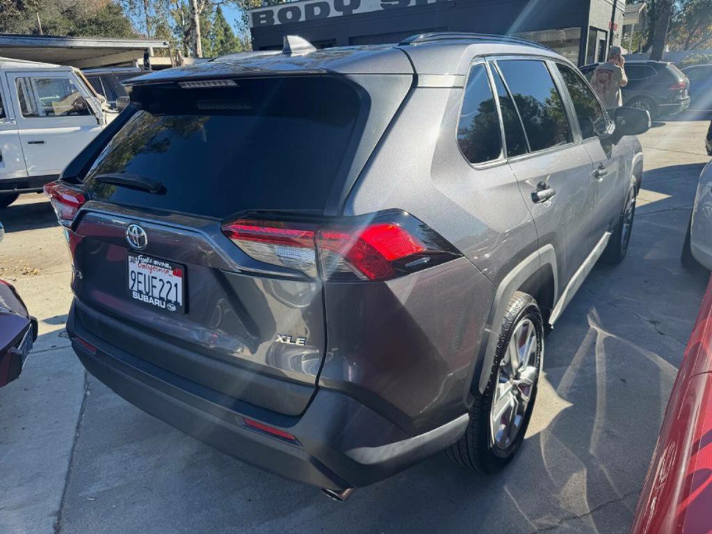 2023 Toyota Rav4 Image 3