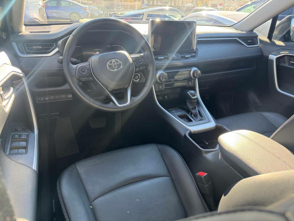 2023 Toyota Rav4 Image 16