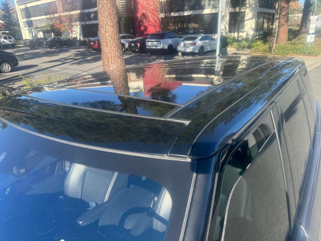 2021 Land Rover Range Rover Image 8