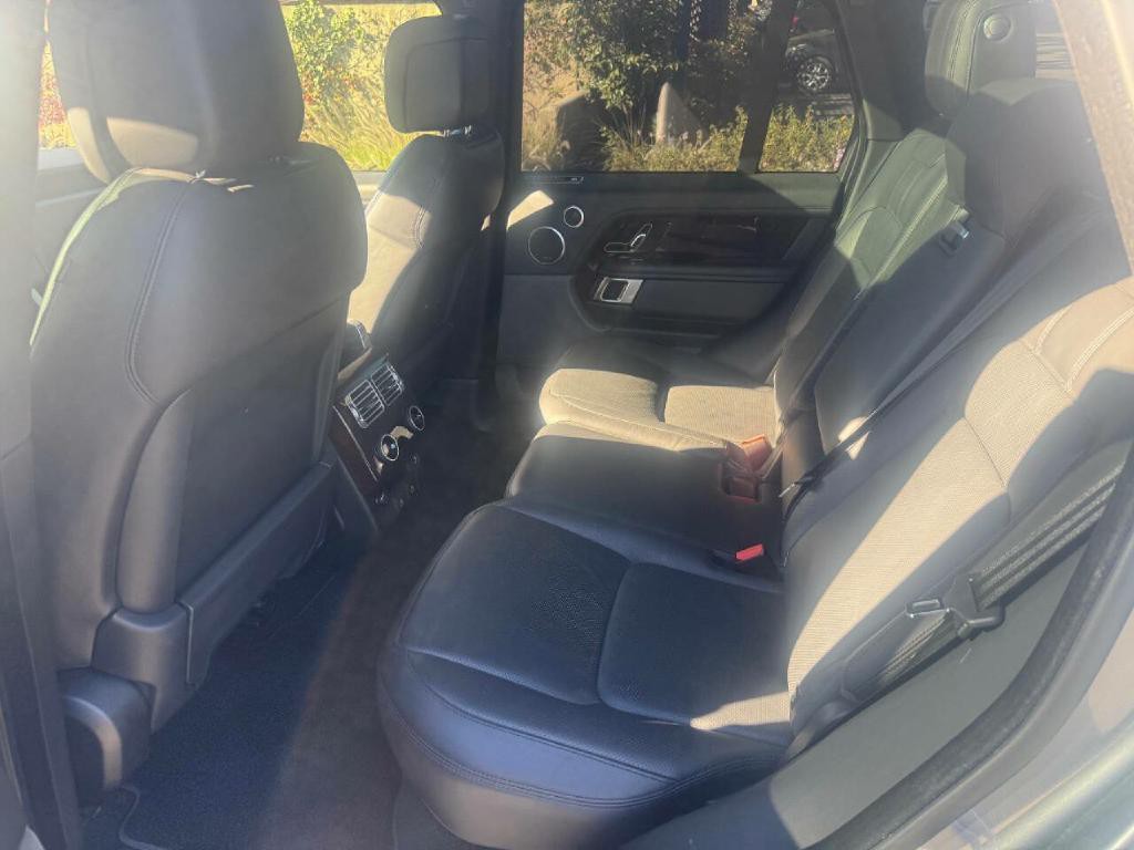 2021 Land Rover Range Rover Image 15