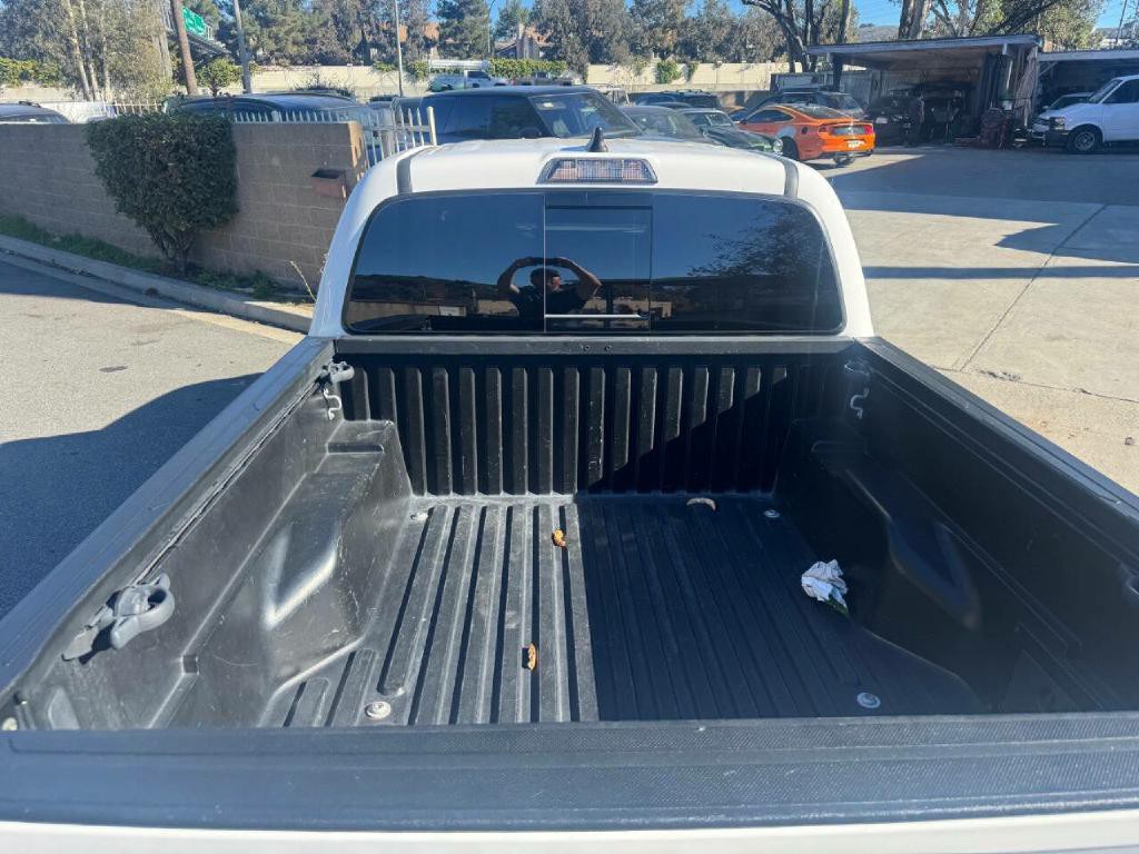2021 Toyota Tacoma Image 12
