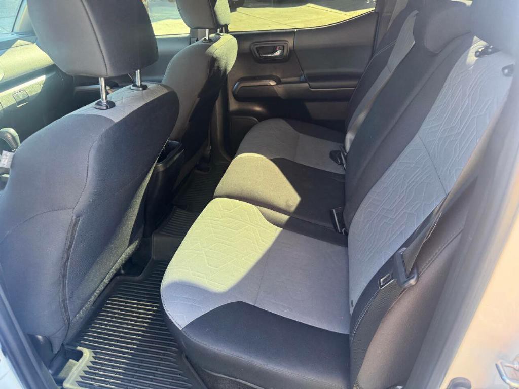 2021 Toyota Tacoma Image 21