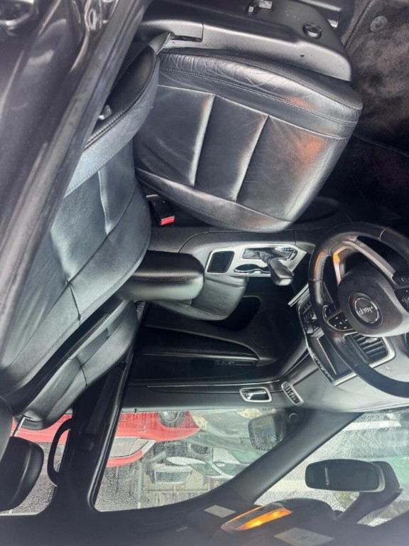 2018 Jeep Grand Cherokee Image 9