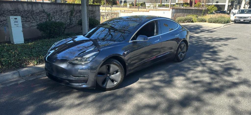 2019 Tesla Model 3 Image 1